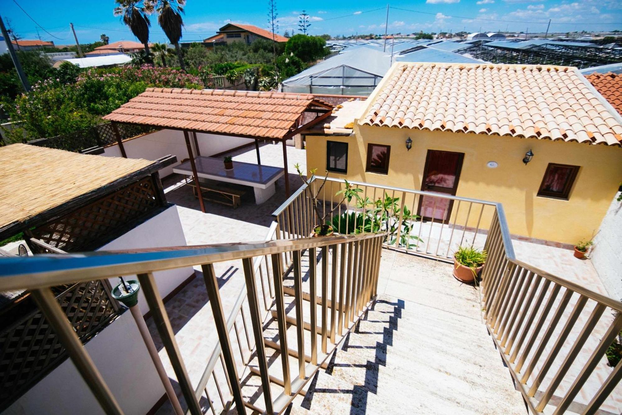 Mediterranean Sunset Villa Punta Braccetto Exterior photo
